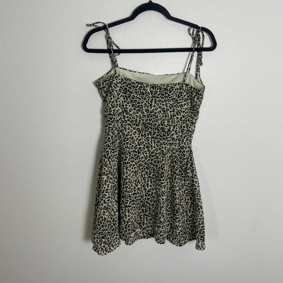 ⭐Leopard Cheetah Tie Top Babydoll Skater Chic Girly Classy Trendy Hip Mini Dress - Picture 8 of 9